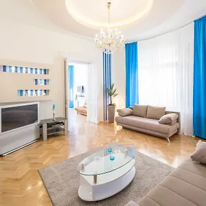 Apartamento Spirit Nádor Ter