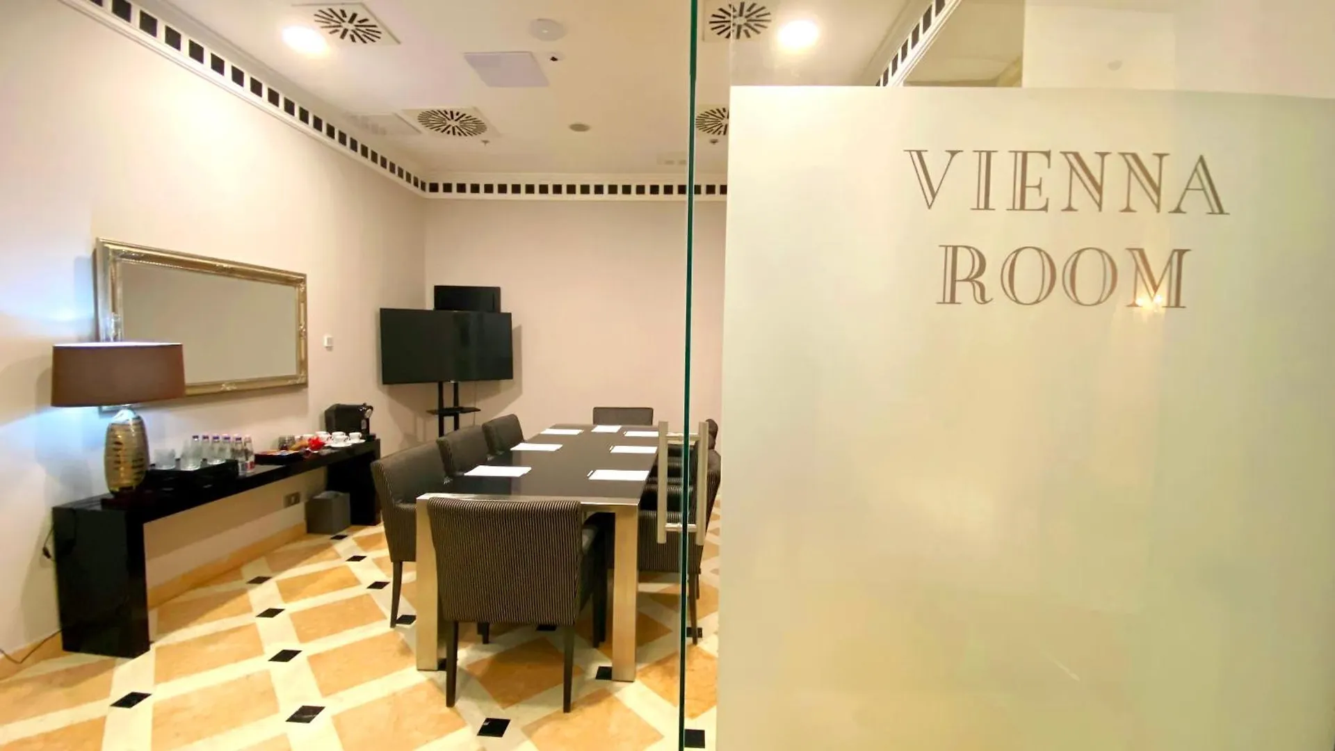 Hotel President Budapest 4*,